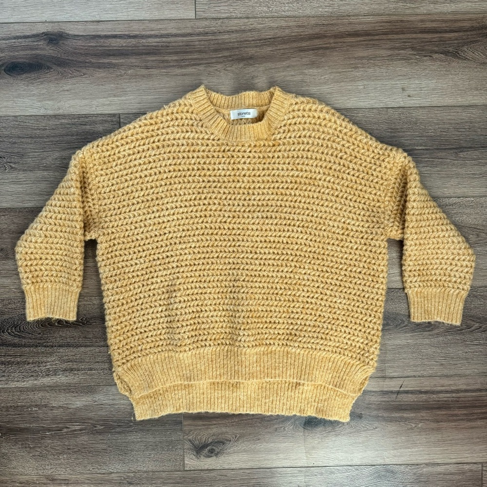 Stores Chucky Knit Oversized Pullover Sweater